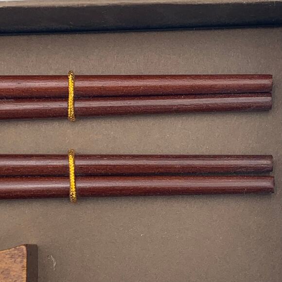 Set of 2 World Market Chinese Chopsticks Wooden with Gold Tone NEW - Picture 4 of 6